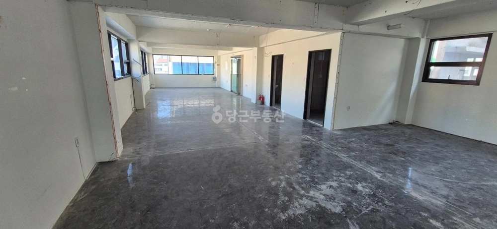 부산광역시 남구 대연동 상가 사진 1
