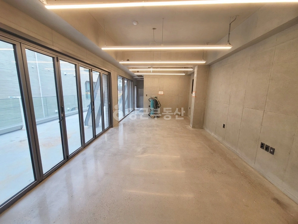 서울특별시 강남구 역삼동 상가 사진 1