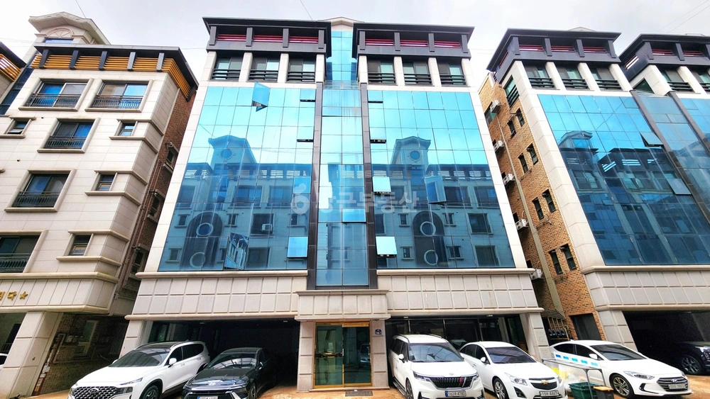 경기도 수원시 영통구 신동 건물 사진 1