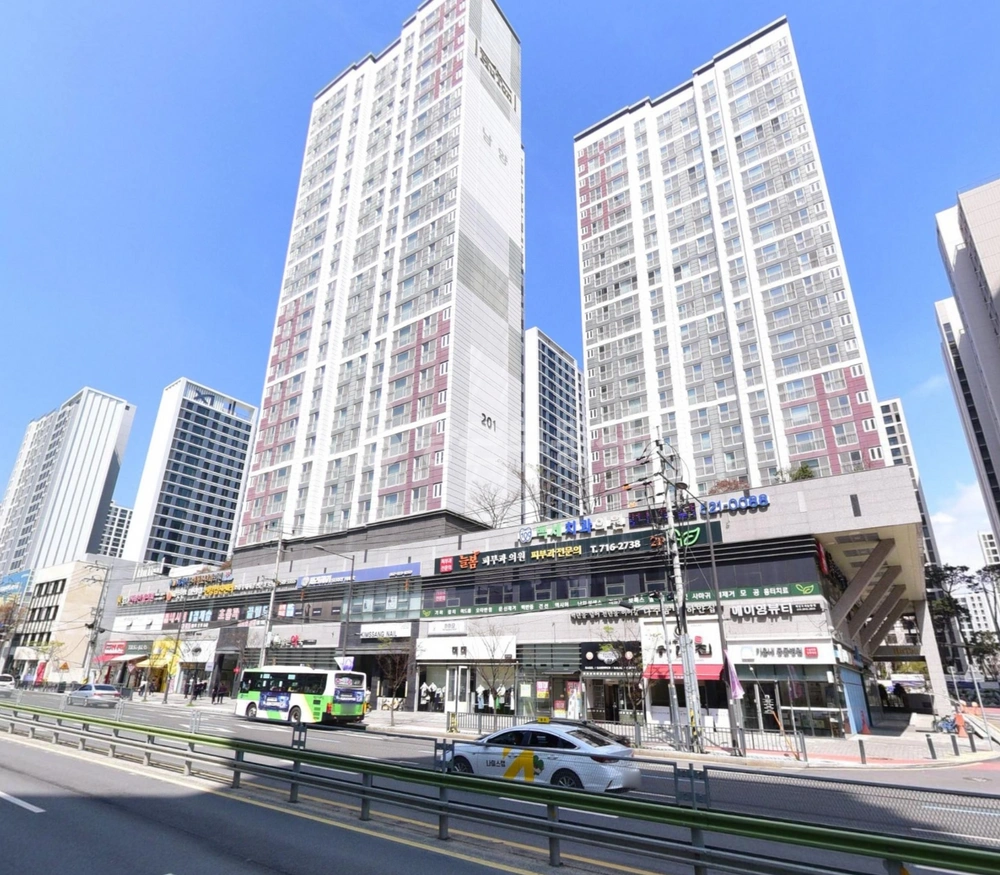 전남광주통합특별시 북구 운암동 상가 사진 1