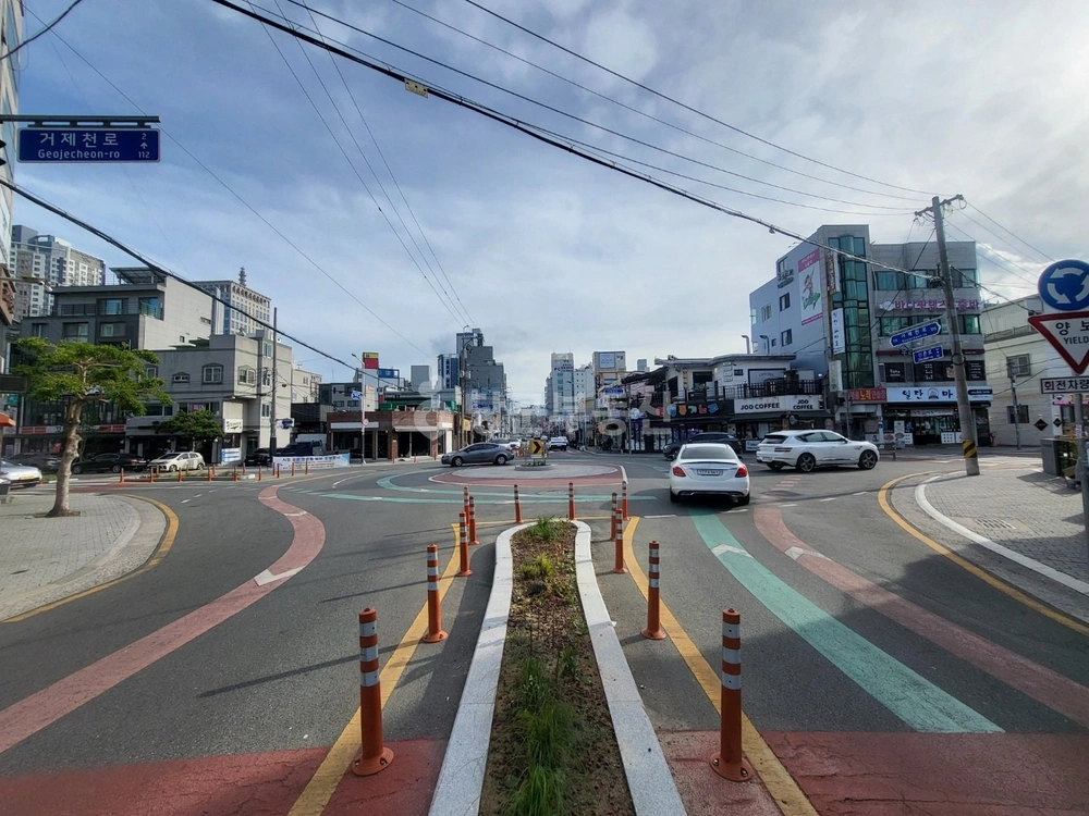 부산광역시 연제구 거제동 상가 사진 1