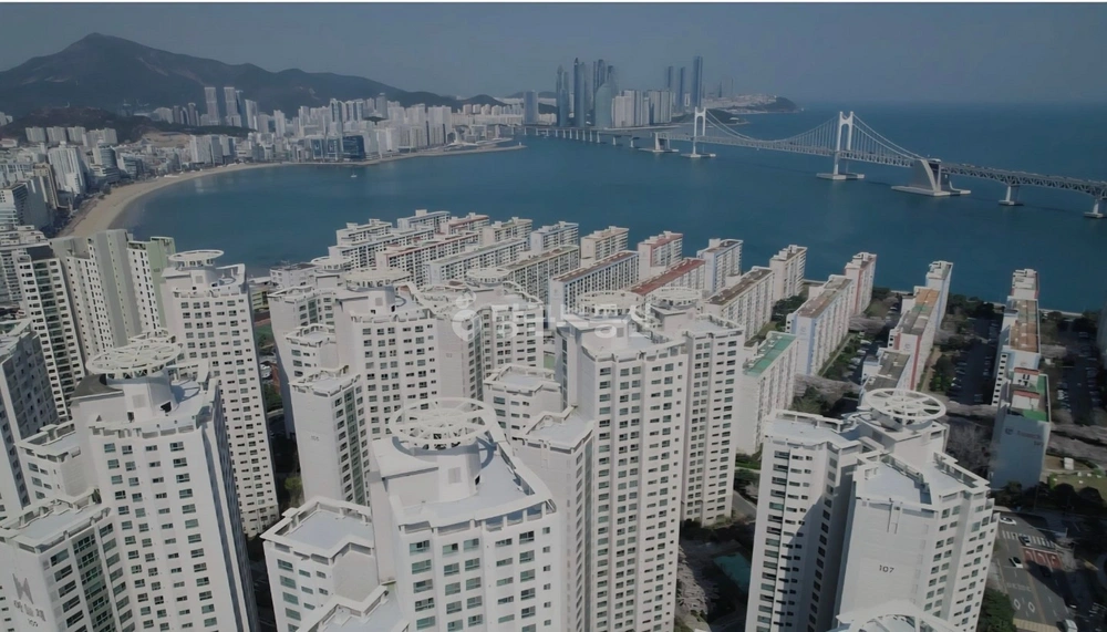 부산광역시 수영구 남천동 아파트 사진 1