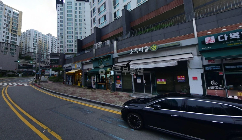 전남광주통합특별시 여수시 덕충동 상가 사진 1