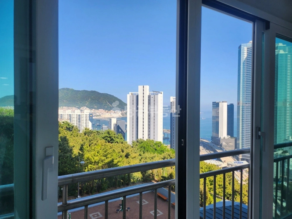 부산광역시 서구 암남동 아파트 사진 1
