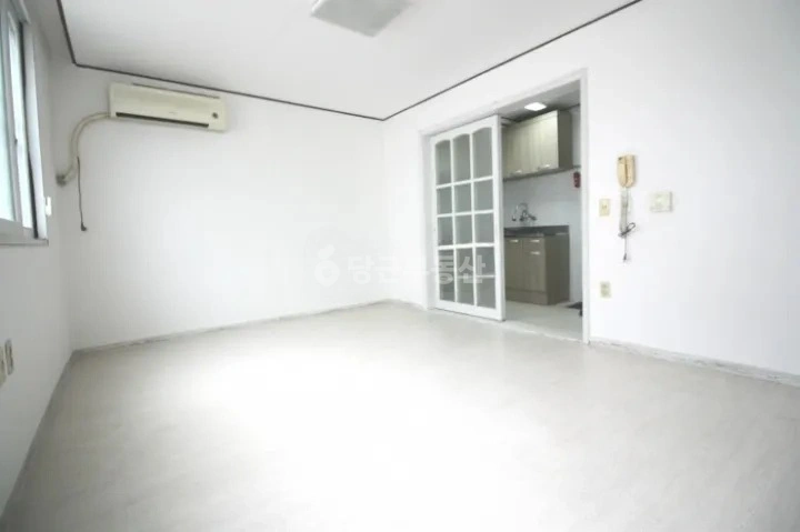 대전광역시 서구 월평동 원룸 사진 1