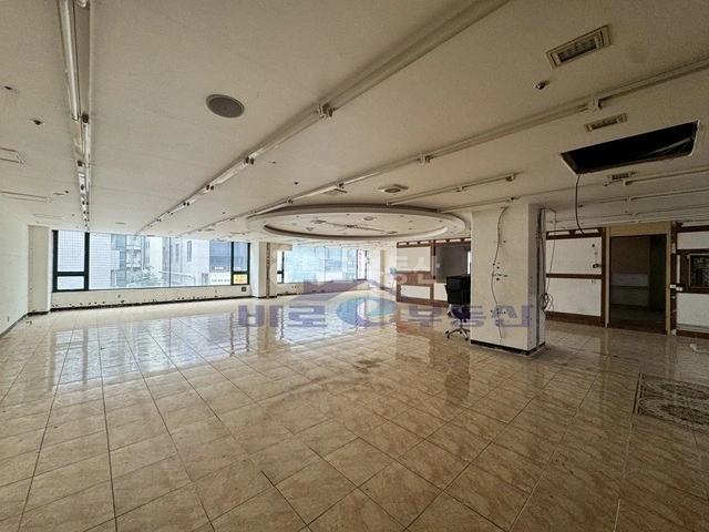 대전광역시 서구 둔산동 상가 사진 1