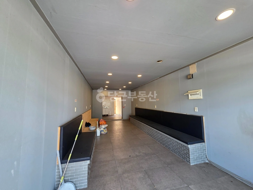 대전광역시 서구 월평동 상가 사진 1