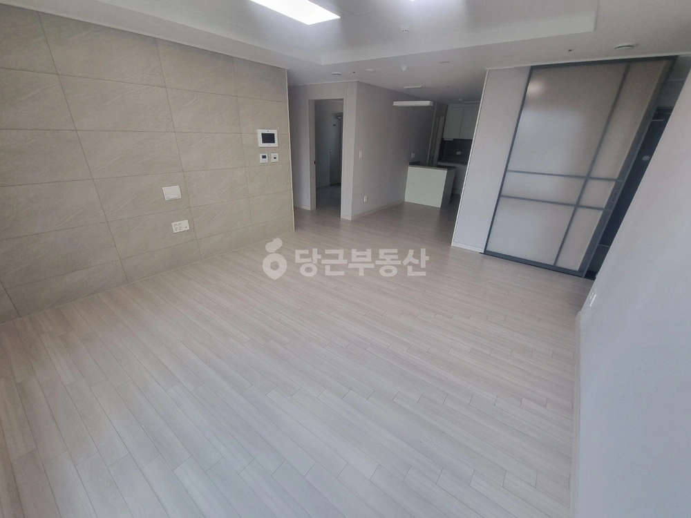 부산광역시 사하구 괴정동 아파트 사진 1