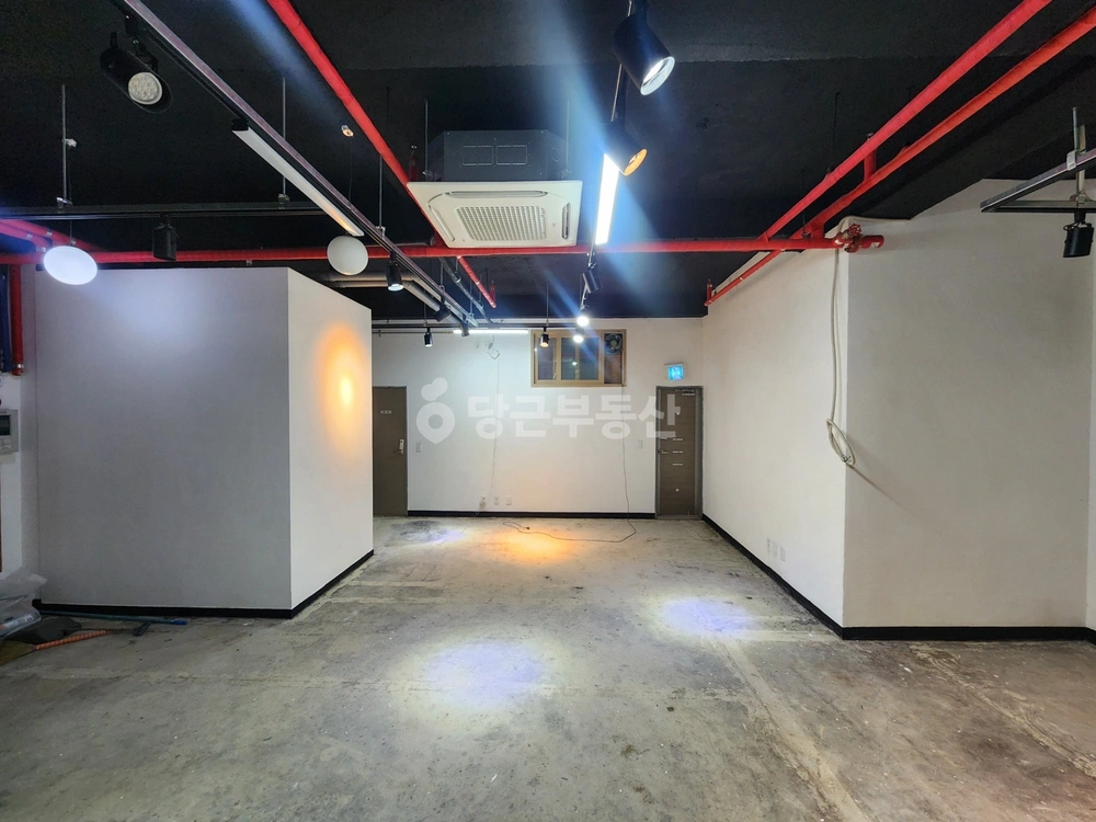 서울특별시 마포구 서교동 상가 사진 1