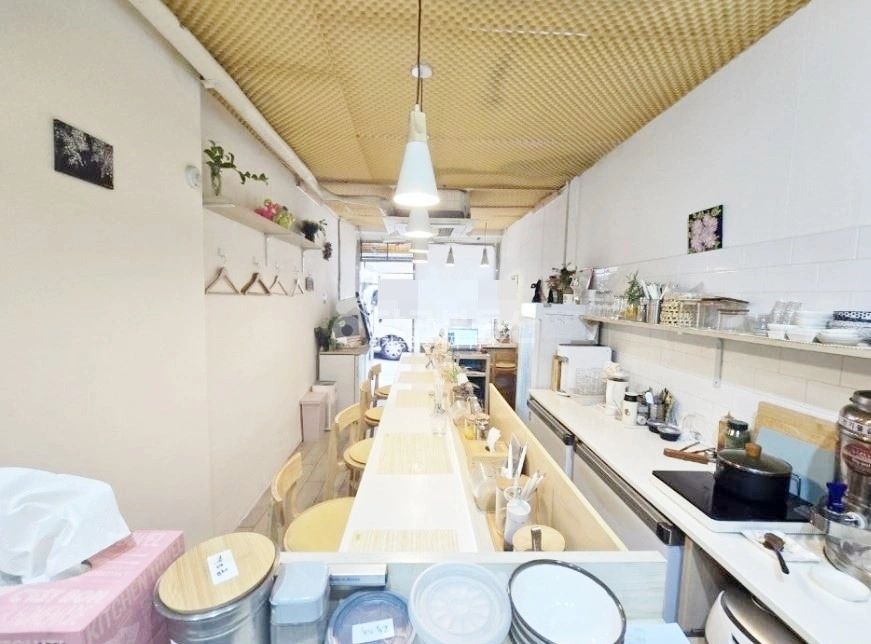서울특별시 서대문구 창천동 상가 사진 1