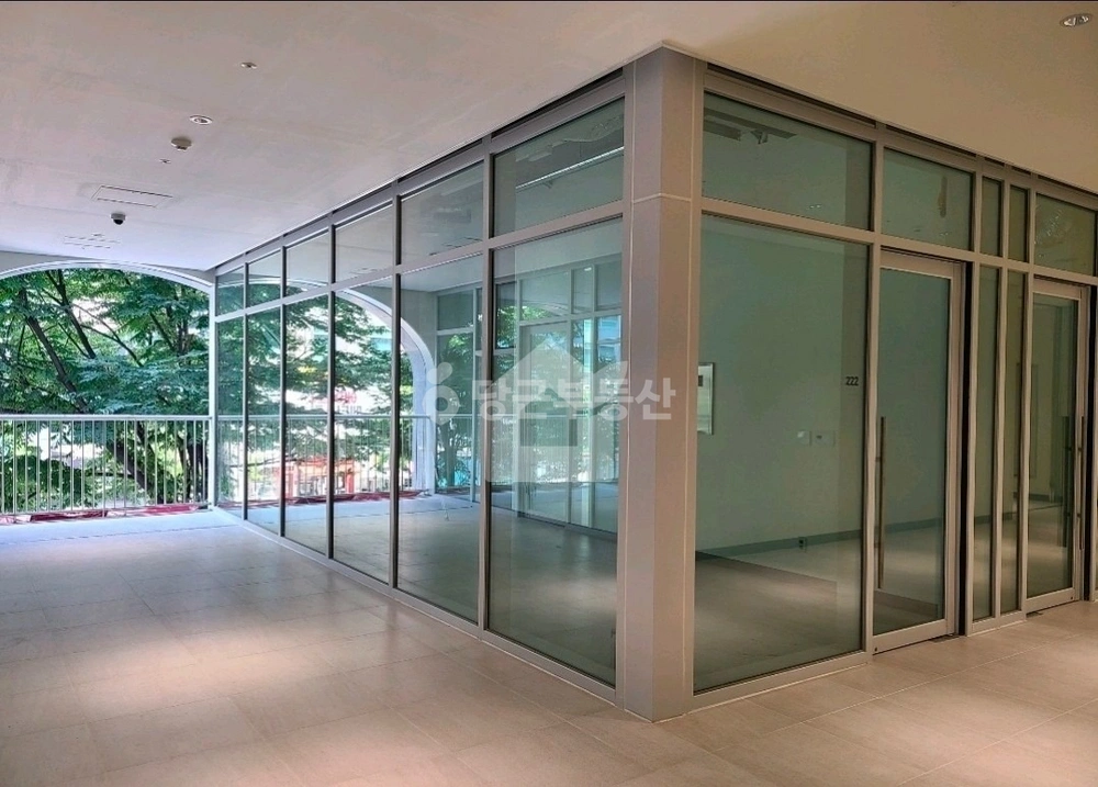 경기도 수원시 팔달구 인계동 상가 사진 1