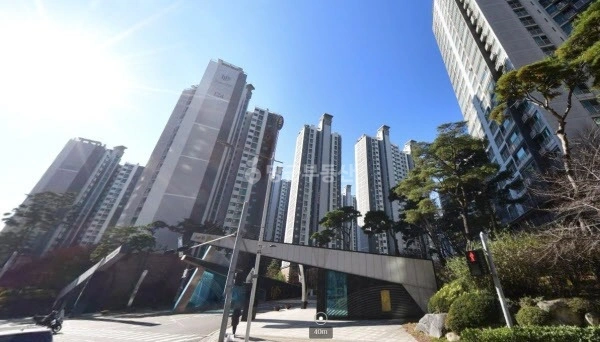 서울특별시 송파구 잠실동 아파트 사진 1