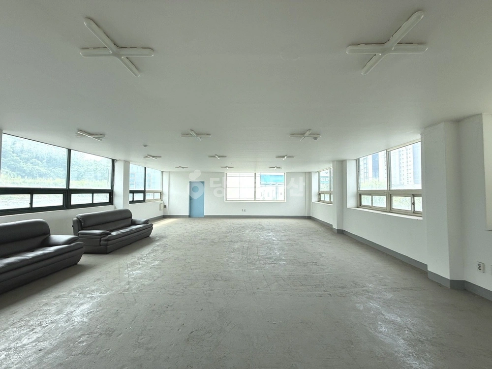 충청남도 천안시 동남구 신부동 상가 사진 1
