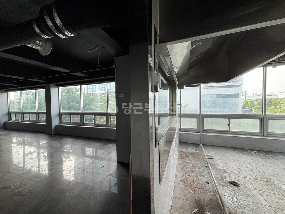 경기도 수원시 영통구 매탄동 상가 사진 1