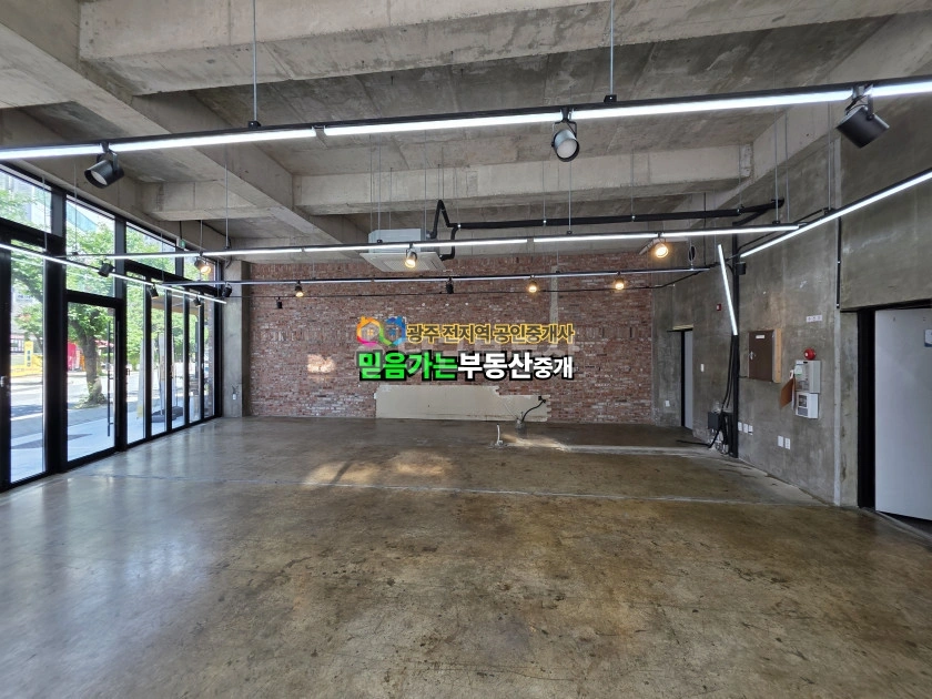 전남광주통합특별시 광산구 장덕동 상가 사진 1