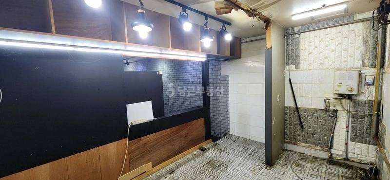 서울특별시 동작구 노량진동 상가 사진 1