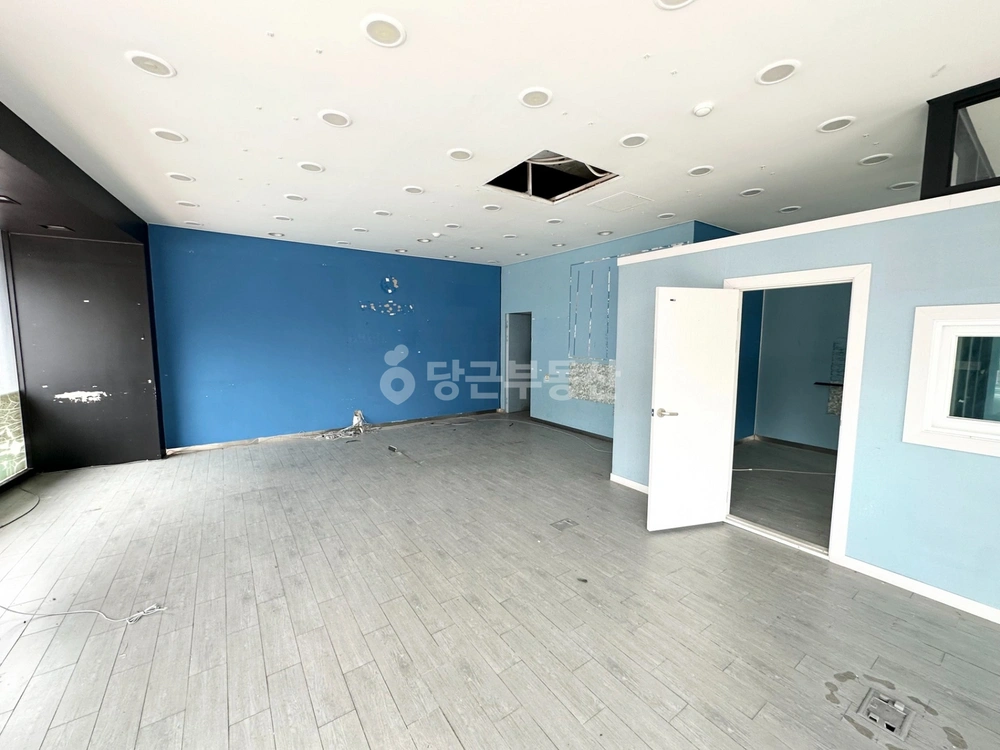 대전광역시 서구 월평동 상가 사진 1