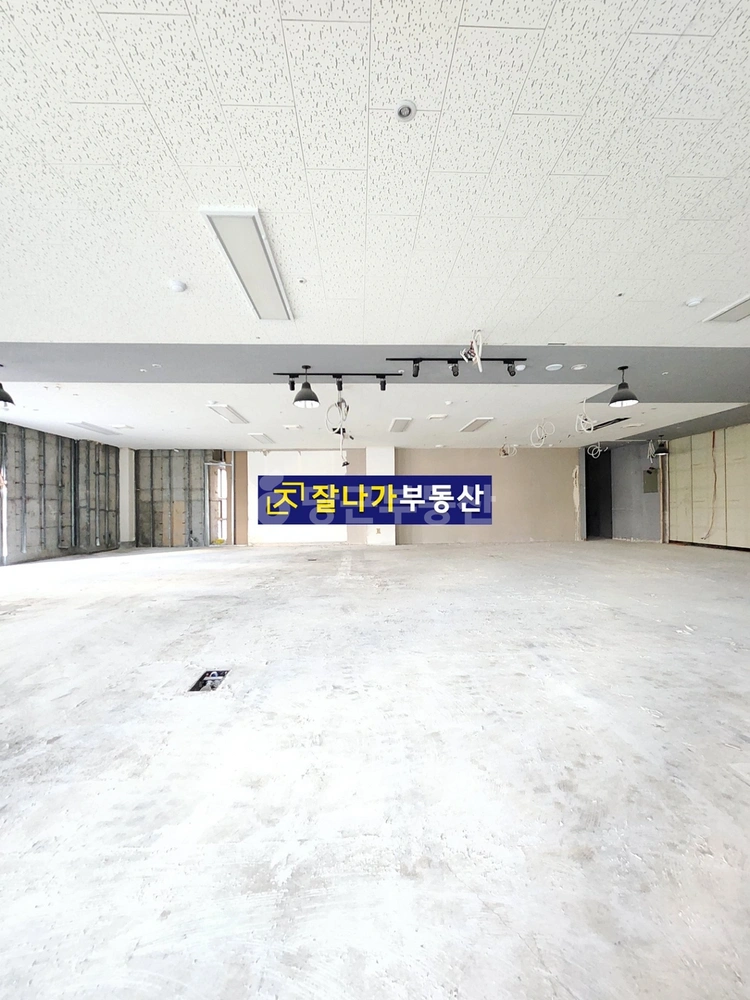 경기도 고양시 일산서구 탄현동 상가 사진 1
