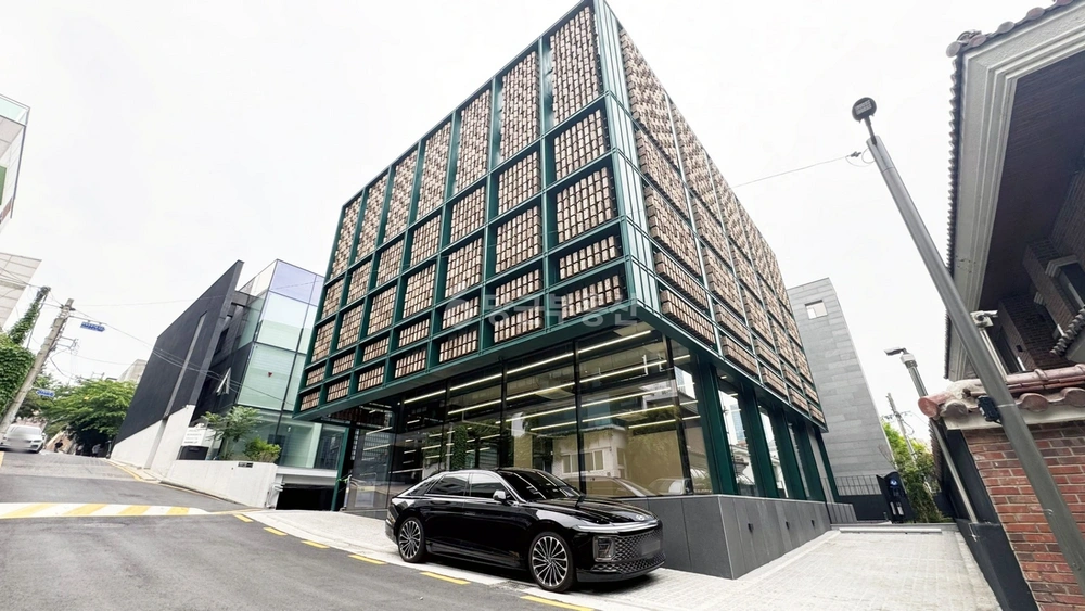 서울특별시 강남구 역삼동 건물 사진 1