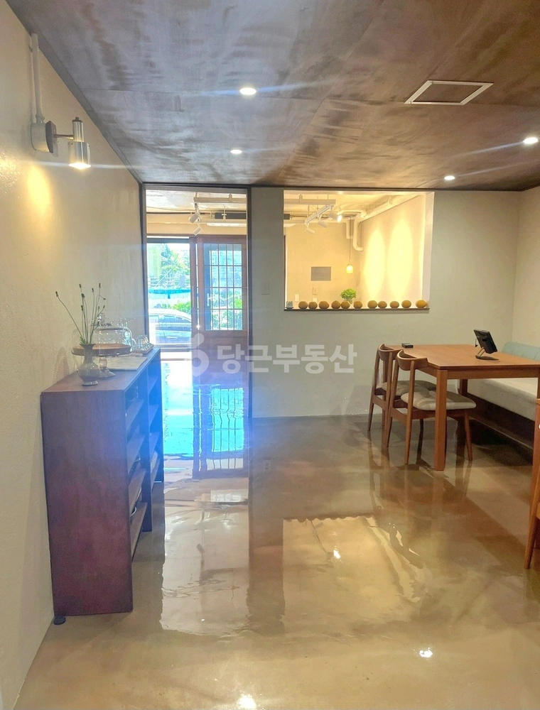 제주특별자치도 제주시 용담삼동 상가 사진 1