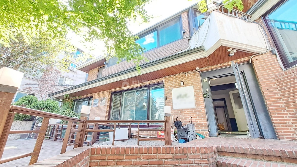 서울특별시 강남구 역삼동 건물 사진 1