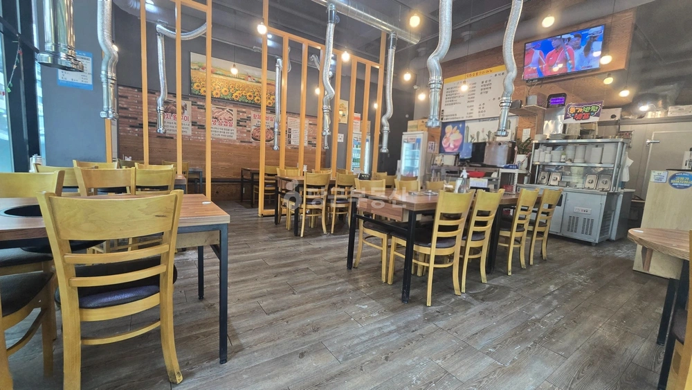 경기도 수원시 팔달구 우만동 상가 사진 1