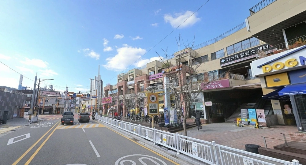 부산광역시 연제구 연산동 상가 사진 1