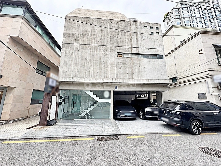 서울특별시 강남구 신사동 상가 사진 1