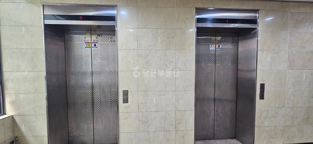 경기도 고양시 일산동구 장항동 사무실 사진 1