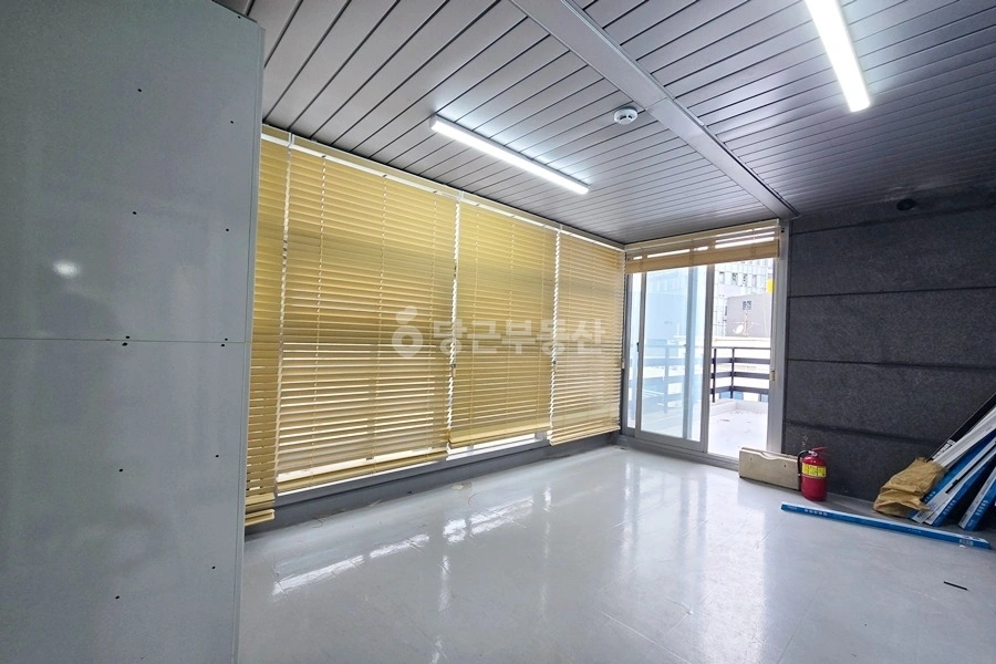 서울특별시 강남구 신사동 사무실 사진 1