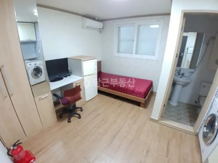 대전광역시 유성구 봉명동 원룸 사진 1