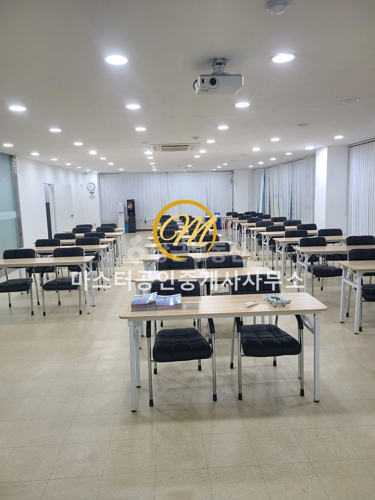 경기도 수원시 영통구 매탄동 상가 사진 1
