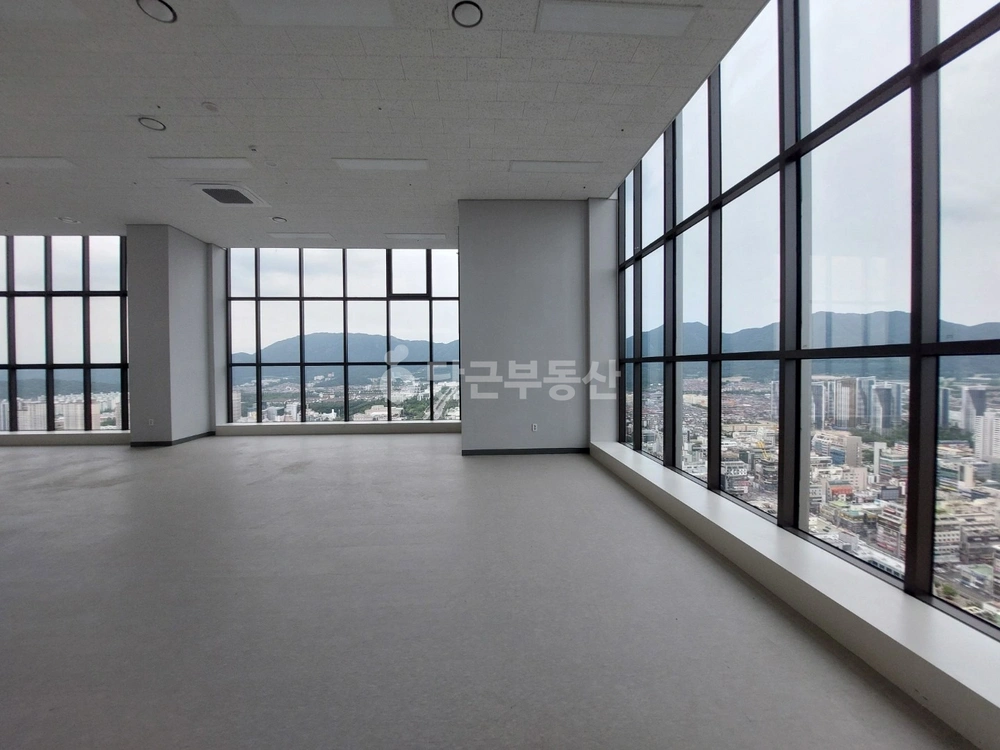 경상남도 창원시 성산구 상남동 상가 사진 1