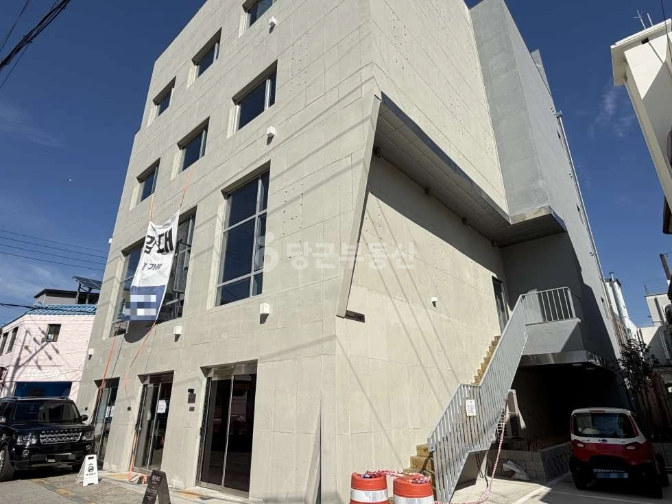 전남광주통합특별시 동구 동명동 상가 사진 1