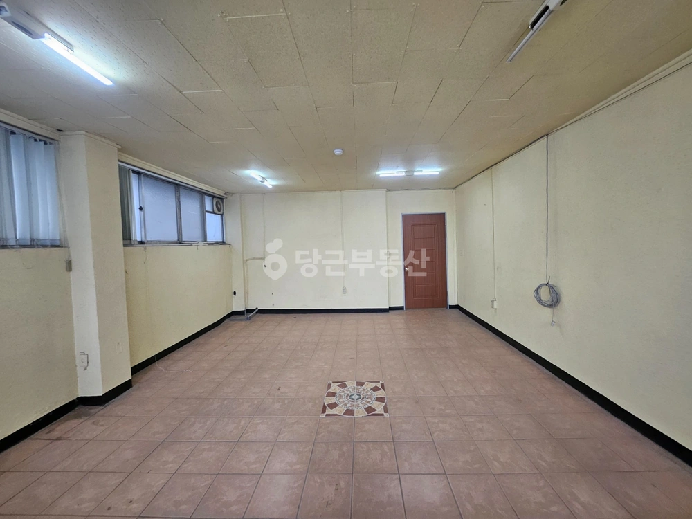 대전광역시 서구 용문동 상가 사진 1