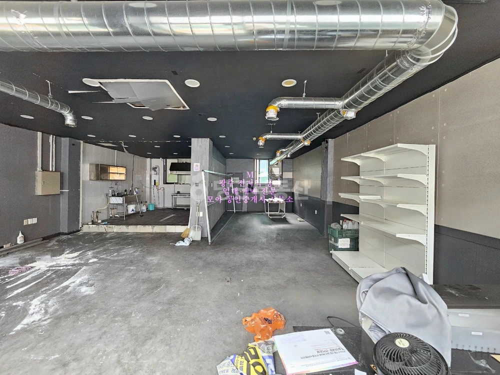전남광주통합특별시 북구 삼각동 상가 사진 1