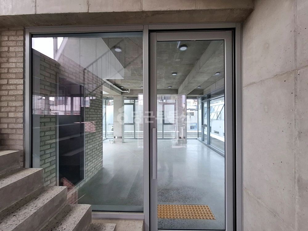 서울특별시 마포구 연남동 상가 사진 1