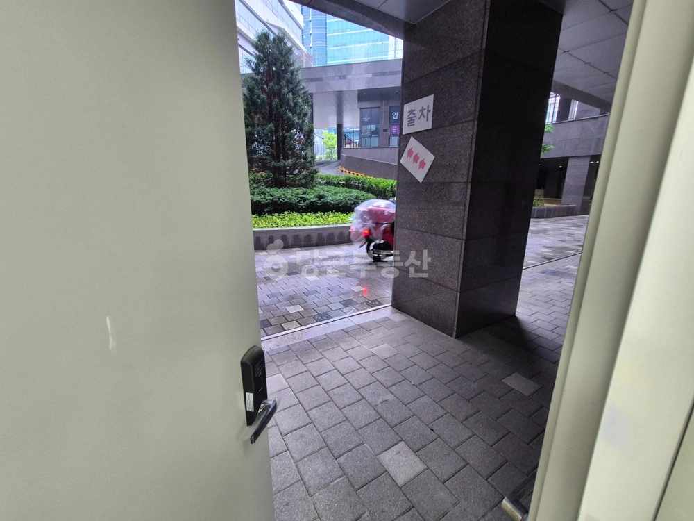 경기도 안양시 동안구 평촌동 공장/창고 사진 1