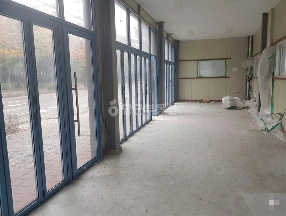 경기도 고양시 일산서구 일산동 상가 사진 1