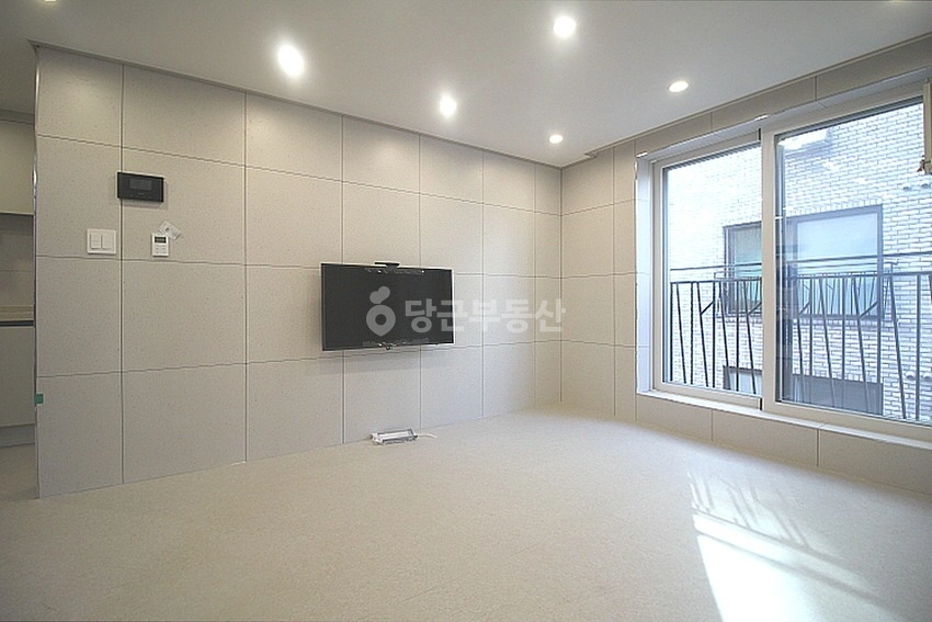 대전광역시 서구 탄방동 원룸 사진 1