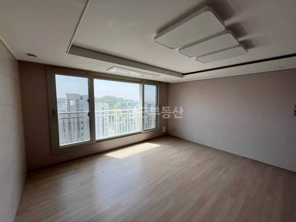 전남광주통합특별시 북구 연제동 아파트 사진 1
