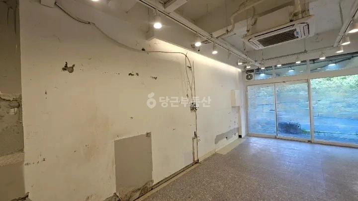 대전광역시 유성구 상대동 상가 사진 1