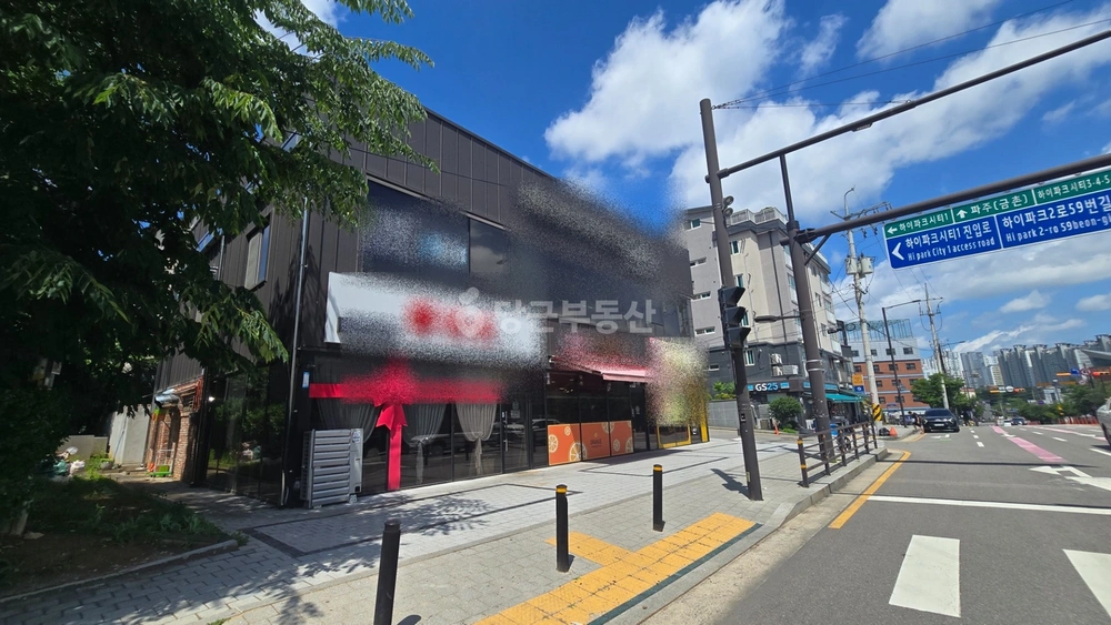 경기도 고양시 일산서구 덕이동 건물 사진 1