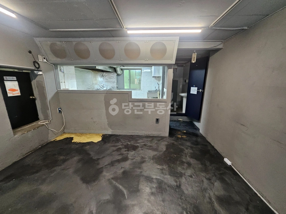 서울특별시 마포구 서교동 상가 사진 1
