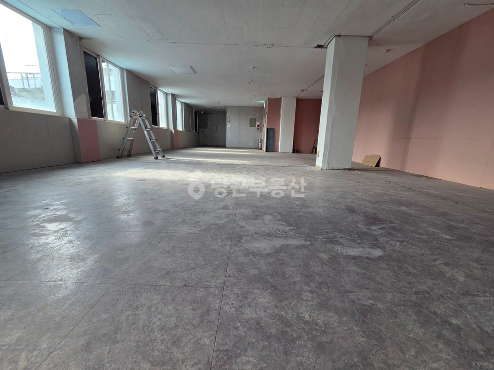 충청남도 천안시 동남구 사직동 상가 사진 1