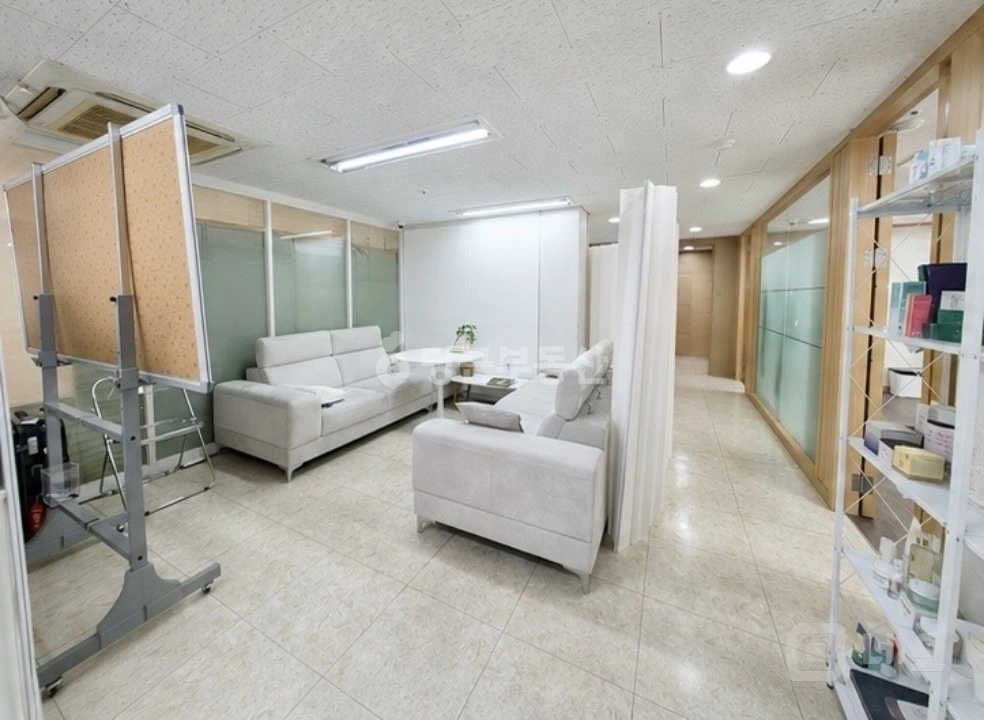 서울특별시 강남구 논현동 사무실 사진 1