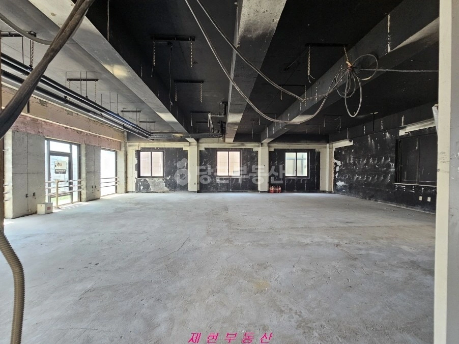 대전광역시 서구 괴정동 상가 사진 1