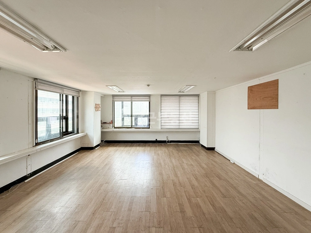 서울특별시 종로구 견지동 상가 사진 1