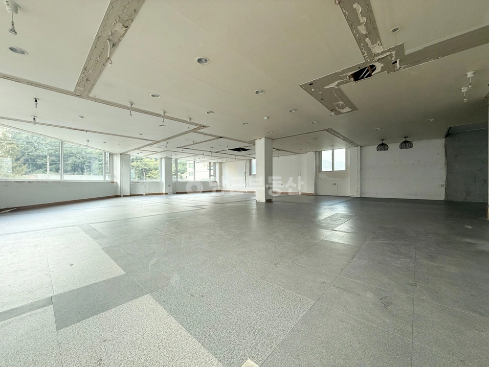 충청남도 천안시 서북구 쌍용동 상가 사진 1