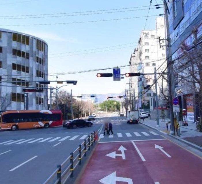 경상남도 창원시 의창구 팔용동 상가 사진 1